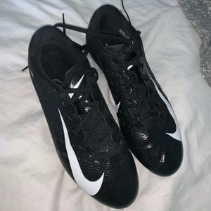 New men’s football cleats